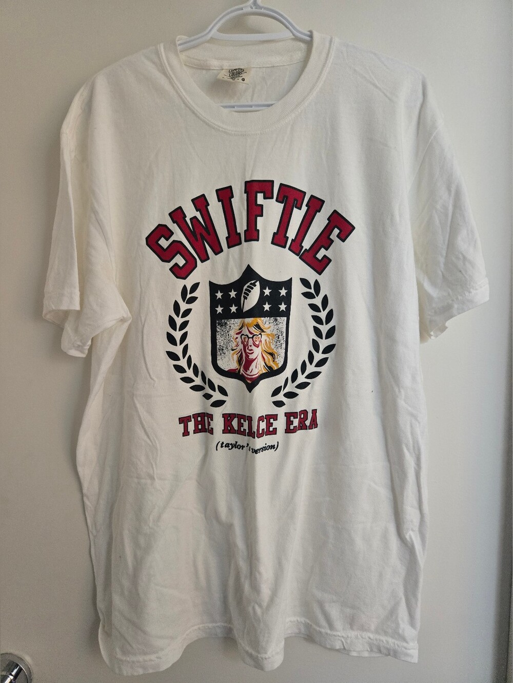 Girls Swiftie TShirt - L